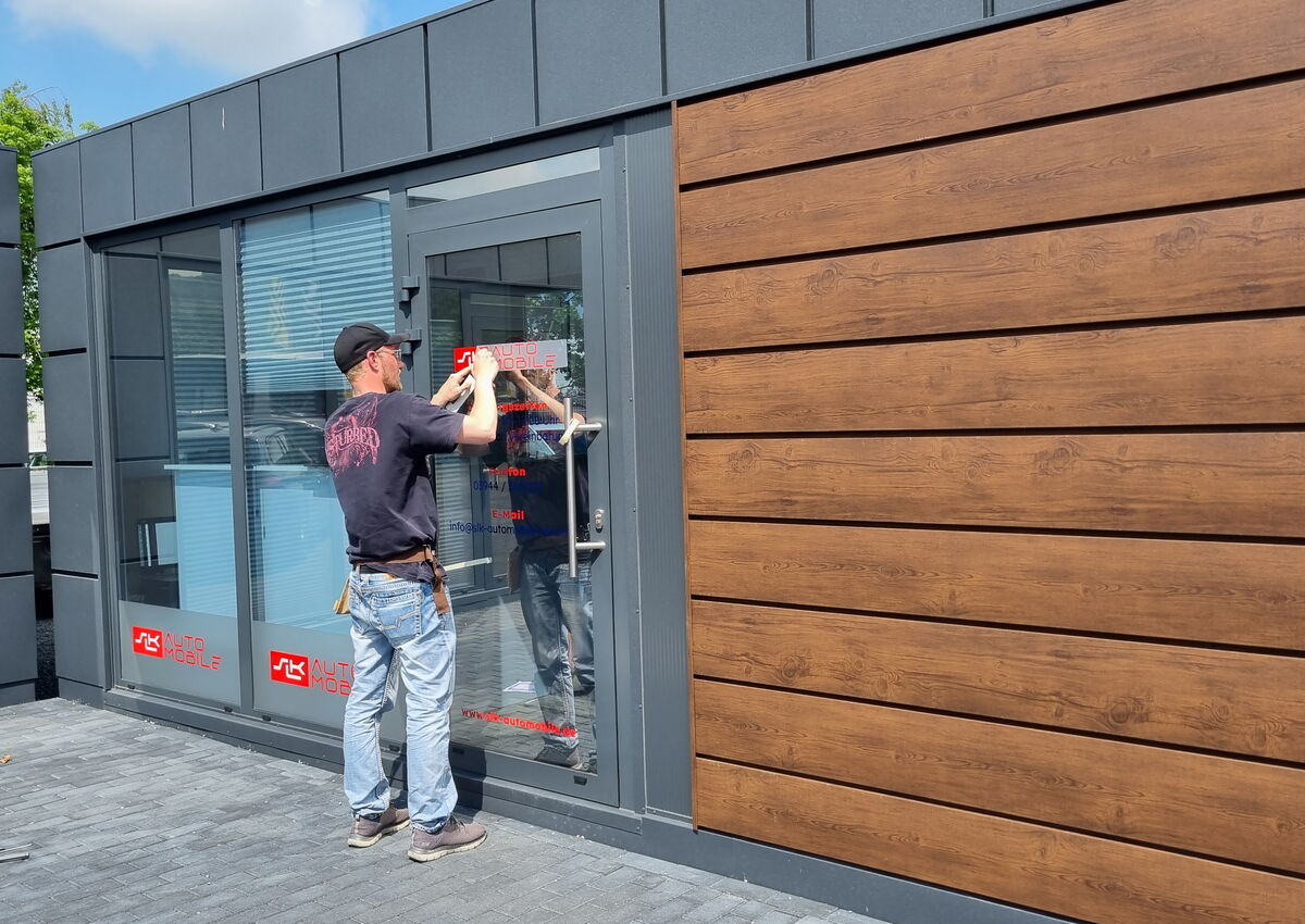 Beklebung vom Autohaus SLK